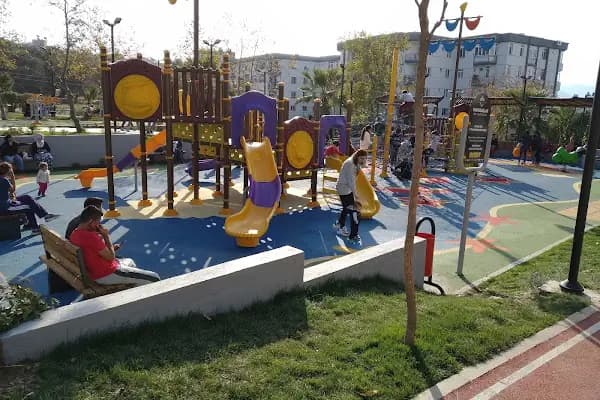 Kadın Hakları Parkı - Park - İzmir Karabağlar