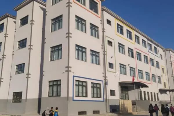 Dr. Salman Gülsoy Ortaokulu Müdürlüğü - Okul - Gaziantep Nurdağı