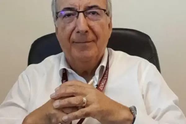 Prof. Dr. Kürşad Kutluk - Nörolog - İzmir Balçova