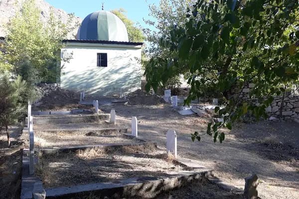 Tepe Mahalle Mezarlığı - Mezarlık - Diyarbakır Çermik