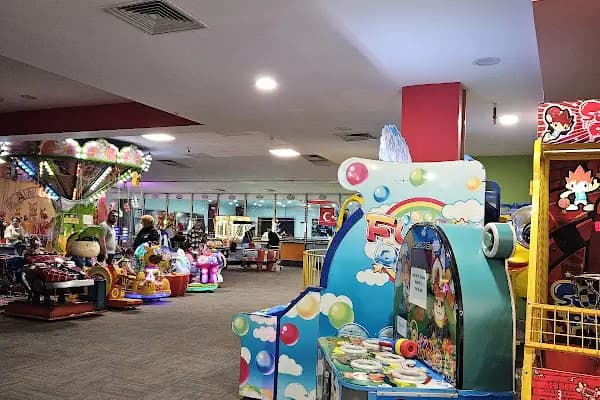 Buz Park ve Oyun parkı - Buz Pateni Pisti - Konya Beyşehir