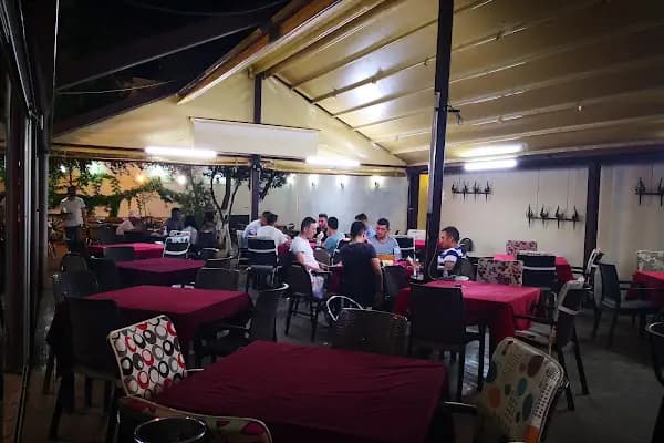 Neffis Garden Cafe - Kafe - Balıkesir Karesi