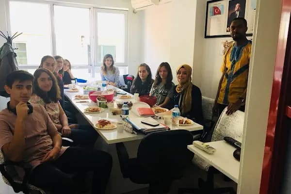 Amerikan Kultur Yabanci Dil Kursu Etlik Sube - Dil Okulu - Ankara Altındağ