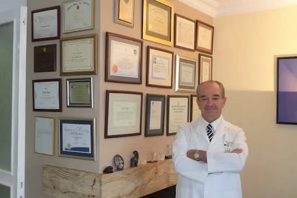 Prof. Dr. E. ERTUĞRUL ŞENER - Doktor - Ankara Çankaya