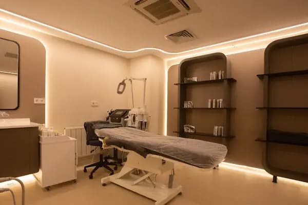 Class Clinic - Saç Transplantasyonu Kliniği - İstanbul Sancaktepe