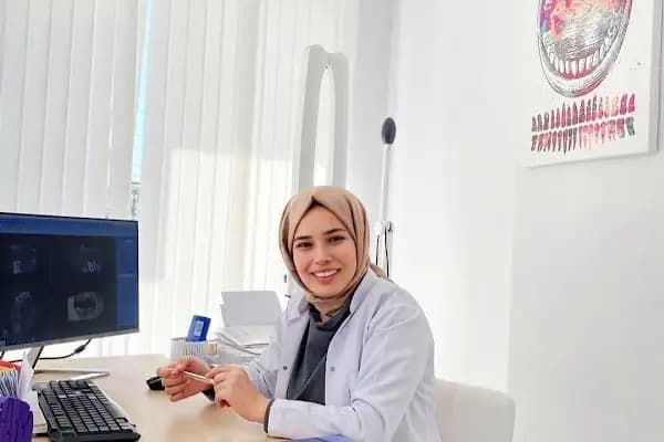 Diş Hekimi Ümmü Topal - Diş Hekimi - Antalya Alanya