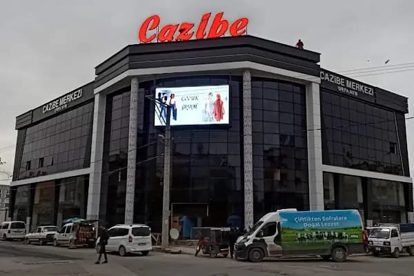 Cazibe Merkezi Şanlıurfa - Giyim mağazası - Şanlıurfa Haliliye