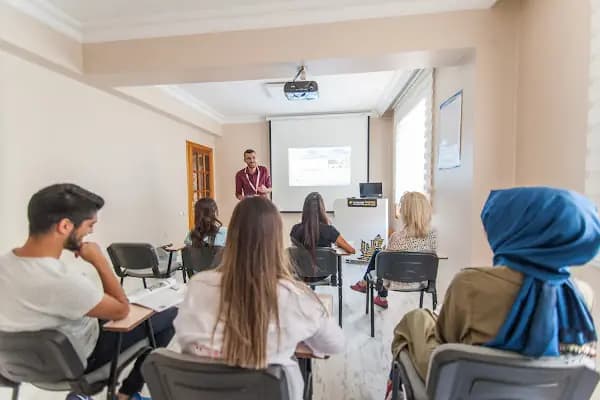 Language Master | İngilizce Kursu ve Dil Okulu | Merkez Şube - Dil Okulu - Konya Akşehir