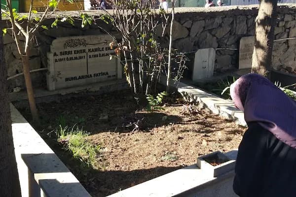 Yenibosna Mezarlığı - Mezarlık - İstanbul Bahçelievler