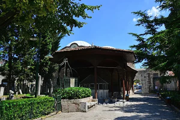 Hekimoğlu Ali Paşa Türbesi - Cami - İstanbul Bağcılar