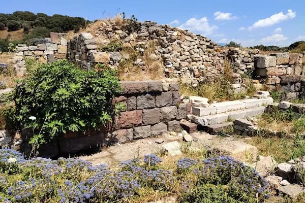 Kyme Antik Kenti - Tarihi Yer - İzmir Konak