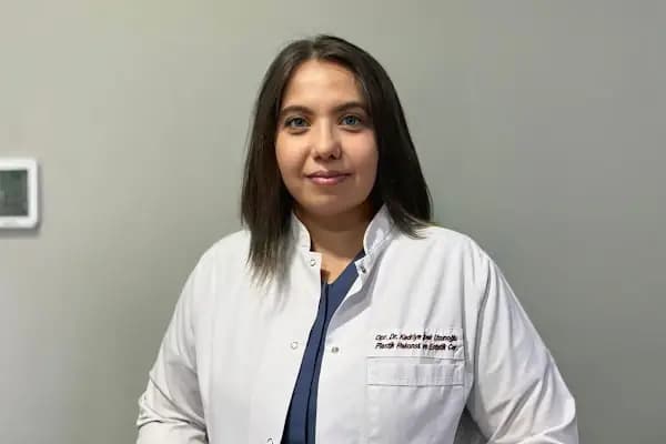 Op. Dr. Kadriye İpek Uzunoğlu, Plastik Rekonstrüktif Ve Estetik Cerrahi - Estetik Cerrah - Konya Meram