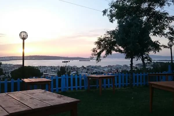 Çamlık Cafe Restoran - Restoran - İzmir Balçova