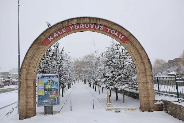 Kale Yürüyüş Yolu Parkı - Park - Erzurum Uzundere