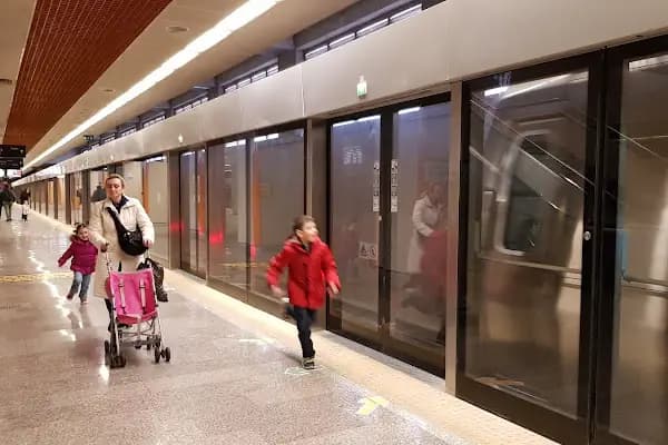 Seyrantepe - Metro İstasyonu - İstanbul Kâğıthane