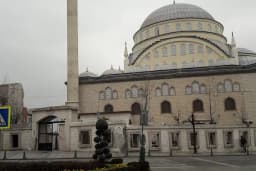 Hz. Ebubekir Camii