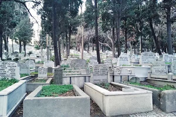 Merter Mezarlığı - Mezarlık - İstanbul Bahçelievler