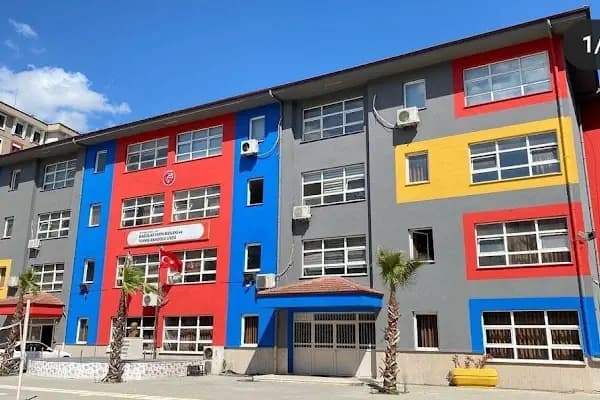 Bağcılar Fatih Kız Mesleki ve Teknik Anadolu Lisesi - Okul - İstanbul Arnavutköy
