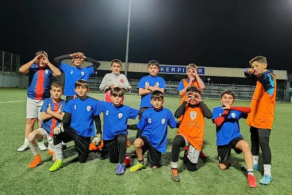 ÇAYIROVA GÜZELTEPESPOR FUTBOL AKADEMISI - Futbol Kulübü - Kocaeli Çayırova