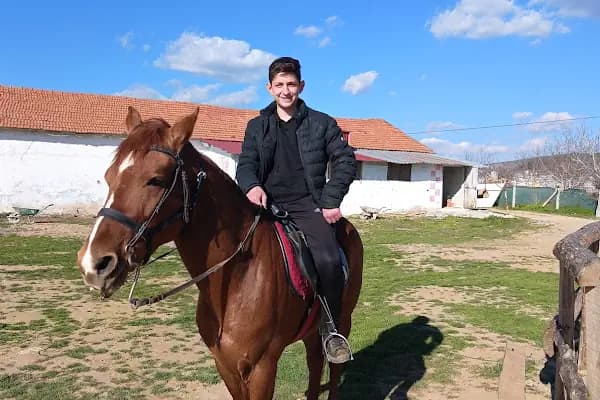 Tavas Abacı Atlı Spor Ve Binicilik - At Binme Hizmeti - Denizli Acıpayam