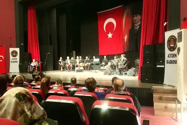 Şükran Güngör - Yildiz Kenter Kültür Merkezi ve.tiyatro Sahnesi - Kültür Merkezi - Aydın Bozdoğan