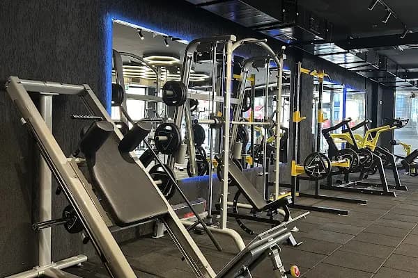 PEAK GYM Fitness Center - Spor salonu - İstanbul Beyoğlu