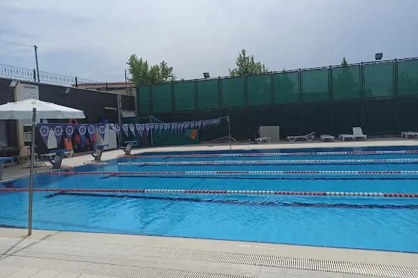 Bursa Büyükşehir Belediyesi Gençlik ve spor Hizmetleri Dairesi Başkanlığı Fethiye Yüzme Havuzu - Yüzme havuzu - Bursa Büyükorhan