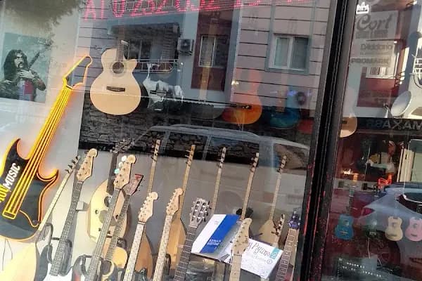 Istanbul Müzik Evi - Müzik Mağazası - İzmir Buca