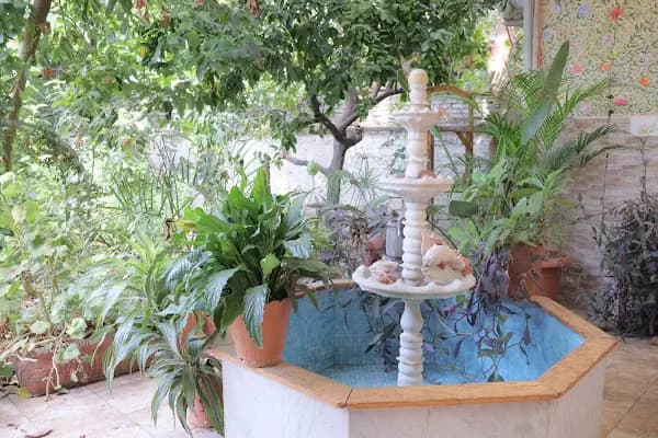 Lotus Garden Hostel - Hostel - İzmir Bergama