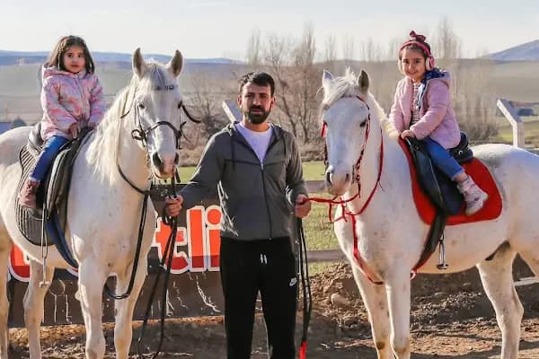Kalıpçıoğlu At Çiftliği &amp; At Pansiyon &amp; Binicilik - Binicilik Kulübü - Ankara Çubuk