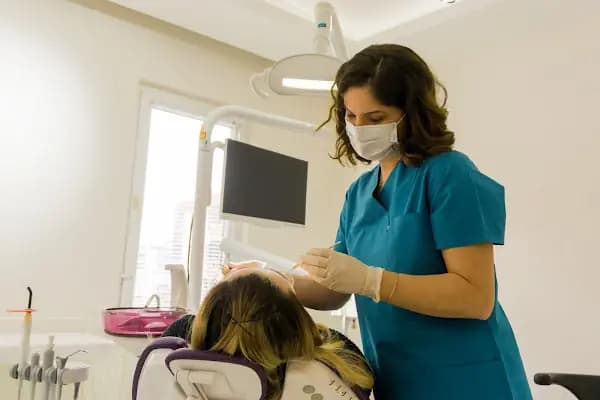 Bursa Çene Cerrahisi ve İmplant - Dr. Bilge Pınar Durmuş - Ağız Cerrahı - Bursa Nilüfer