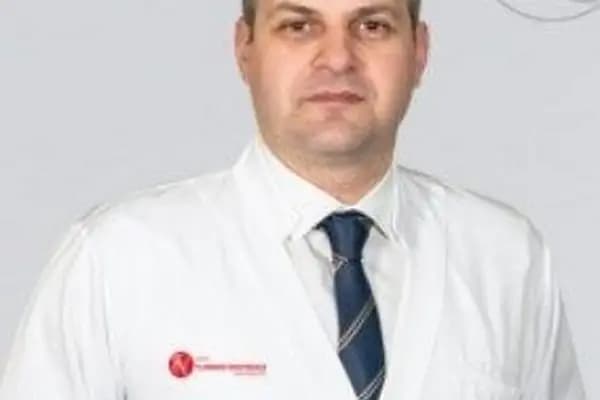 Prof. Dr. Budak Akman, Ortopedi Ve Travmatoloji - Ortopedi Cerrahı - İstanbul Avcılar