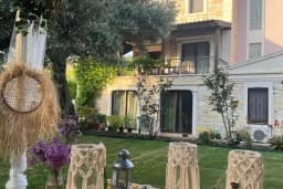 KARANFİL ROOMS -Foca Elies