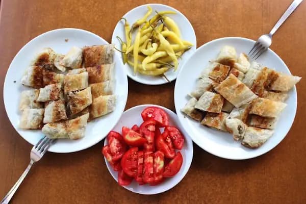 LALE BÖREKÇİLİK | HUZUREVLERİ | BELEDİYE EVLERİ | TÜRKMENBAŞI | Şubesi - Börekçi - Adana Tufanbeyli