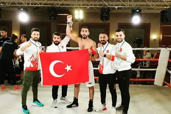 Derbazlar Fight Academy - Boks Salonu - İstanbul Avcılar