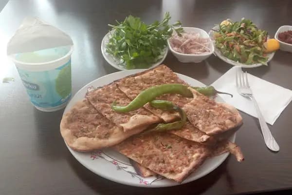 Özlem Etli Ekmek Salonu - Restoran - Konya Meram