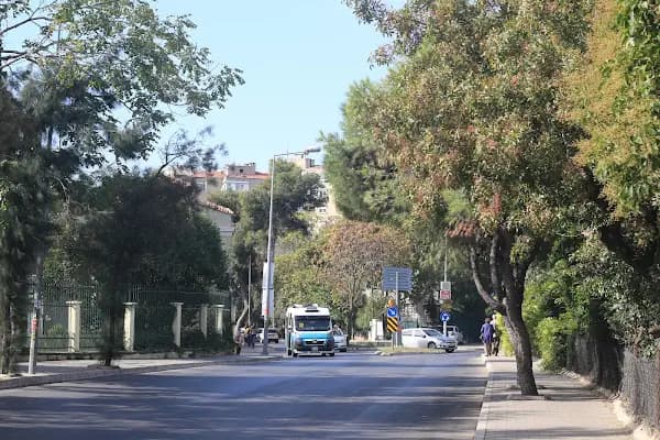 Kızılay Mahallesi Muhtarlığı - Belediye Binası - İzmir Bornova