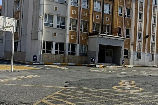Piri Reis Ortaokulu - Okul - İstanbul Beylikdüzü