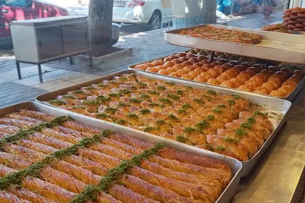 yeni köşe TATLILARI - Tatlıcı - Gaziantep Şahinbey