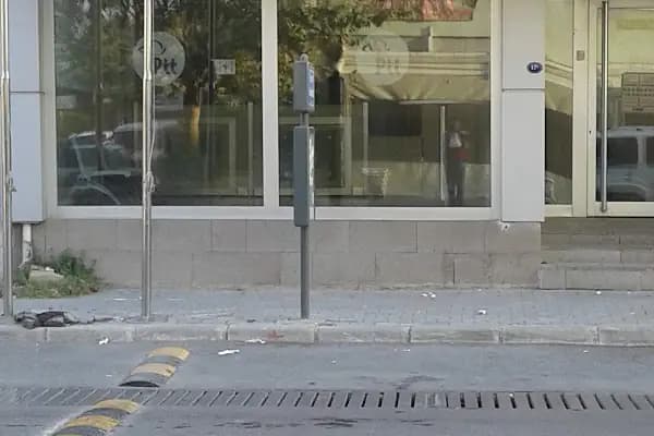 Ptt-fırat Şubesi - Postane - İzmir Bayraklı