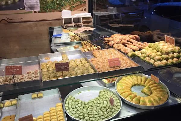 Hacı Yusufoğlu Parseller Mağaza - Pastane - İstanbul Bağcılar