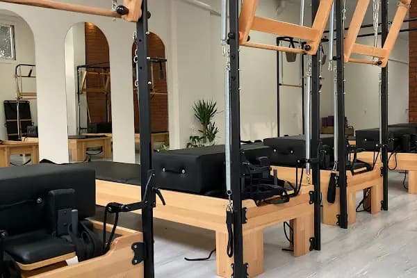 Tempo Pilates ve Yoga Studio - Pilates Salonu - İzmir Buca
