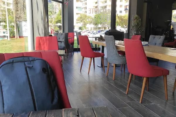Parachute Coffee House - Kahve dükkanı - İzmir Bayraklı