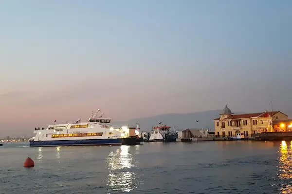 Pasaport İskelesi - Feribot İskelesi - İzmir Karşıyaka