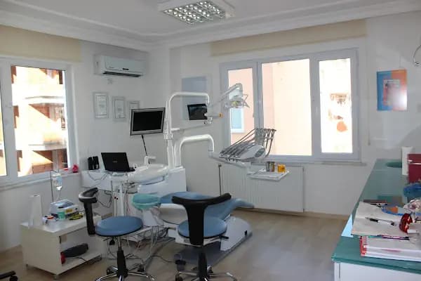 Diş Hekimi Ayhan Çetinkaya - Diş Hekimi - Tekirdağ Çerkezköy
