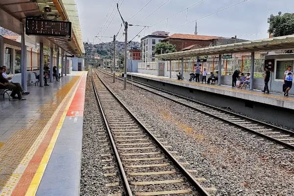 Kemer - Tren İstasyonu - İzmir Balçova