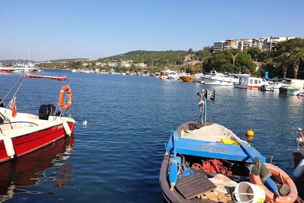 Aliağa Balıkçı Barınağı - Balık Tutma Alanı - İzmir Aliağa