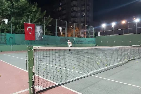 Mahfesığmaz Tenis Kortu - Tenis Kortu - Adana Seyhan