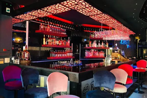 Hippo - Bar - İzmir Aliağa