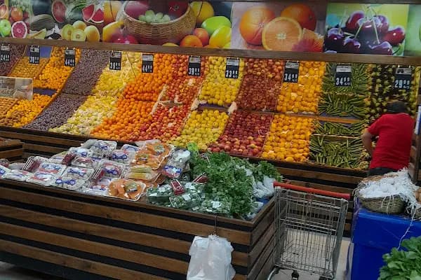 Bayrakli sebze meyve halk pazari - Manav - İzmir Bayraklı